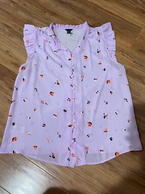 Ann Taylor medium Light Purple Floral Ruffle-Trim Blouse lavender